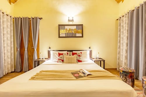 Mystwood | 3-BHK Pet-friendly Retreat With Garden, Gaming Zone & Lounge Area – 3 bedroom villa in Nainital, Uttarakhand