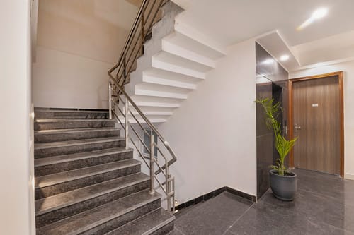 Liv Regalia Serviced Apartments | 1-BHK With Balcony with Restaurant, Lift, Gym & Conference Room | 1 km from Millennium City Centre – 1 bedroom villa in Delhi NCR, Delhi