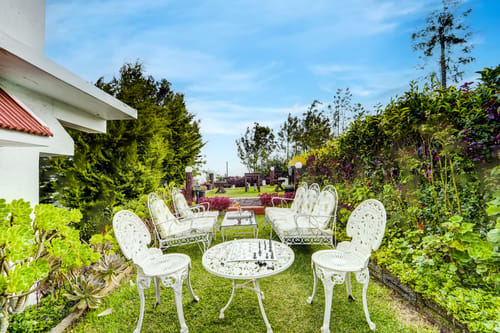 Heaven Hill View | Elegant 2-BHK Hill Retreat With Garden & Balcony – 2 bedroom villa in Ooty, Tamil Nadu