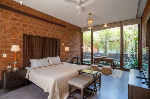 The Glass Villa | 4-BHK | Pvt Infinity Pool | Ent Lounge | Sunken Pit Area – 4 bedroom villa in North Goa, Goa