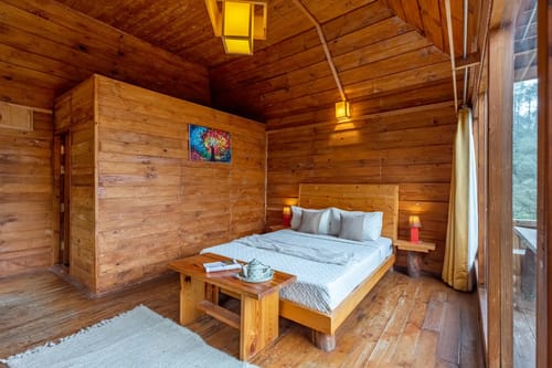 Suro Woodbine Chalet | Pet-friendly Suite With A Balcony, Restaurant & Outdoor Seating – 1 bedroom villa in Shimla, Himachal Pradesh