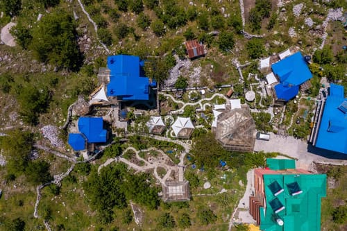 ChaletShanagManali- 4 BR Chalet