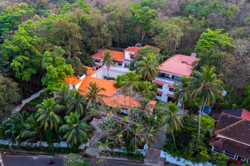 La Bougainvillea – 5 bedroom villa in North Goa, Goa