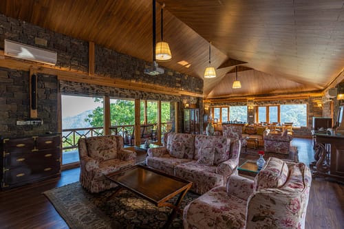 Mountain Mirage - Parwanoo – 4 bedroom villa in Kasauli, Himachal Pradesh