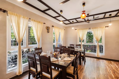 Vintage Retreat | 5-BHK Riverfront Heritage Villa With Speed Boat, Ayurvedic Spa & Cultural-Themed Rooms Near Malayattoor – 5 bedroom villa in Kochi, Kerala