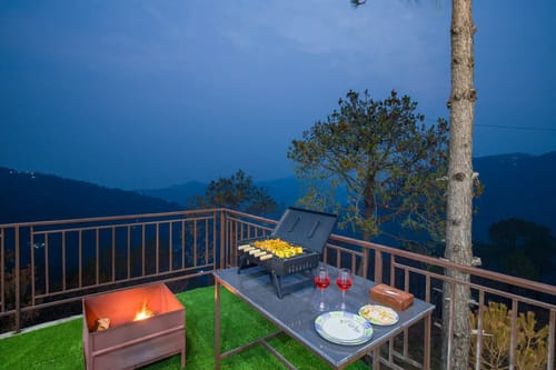Querencia | Pet-friendly 5-BHK Villa With Sunset & Hill Views  – 5 bedroom villa in Kasauli, Himachal Pradesh