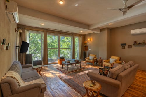 Shamrock Riverfront – 5 bedroom villa in Manali, Himachal pradesh
