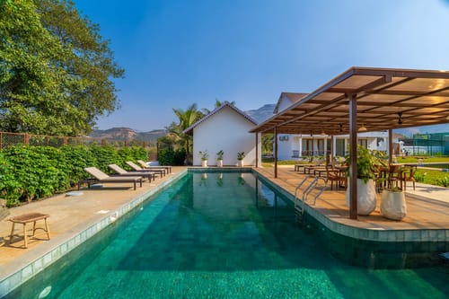 Jacuzzi Rooms @ Truntum – 4 bedroom villa in Karjat, Maharashtra