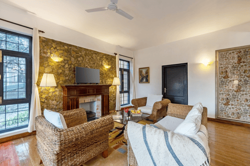 Thistle House | Pet-friendly 4-BHK Hideaway with Gazebo & Terrace by Bhimtal Lake – 4 bedroom villa in Nainital, Uttarakhand