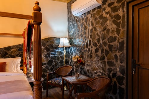 Zephyr Heaven | 1-Hillview Room with Common Pool, Gym & On-Site Restaurant – 1 bedroom villa in Mussoorie, Uttarakhand
