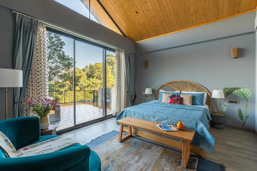 Thelma & Louise  W/ Outdoor Jacuzzi – 6 bedroom villa in Kasauli, Himachal Pradesh