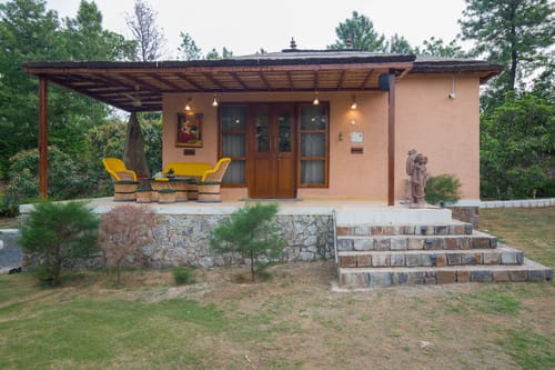 Kaimalgarh Farmstay | Pet–friendly 5-BHK Retreat With Pond, Private Pool, Gazebo & Garden