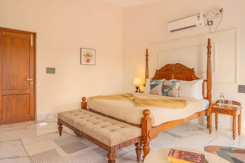 Casa Verdea | 4-BHK Villa With Private Pool & Lift; Near Popular Restaurants