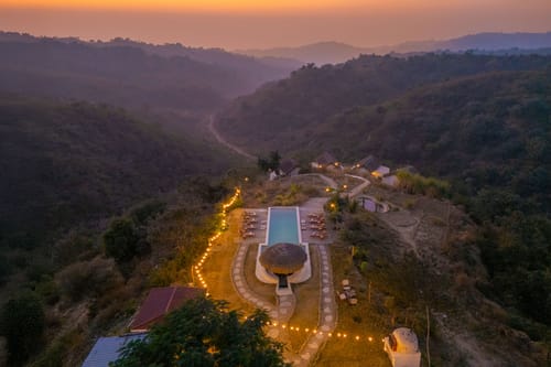 Srinh @ Artisanal Heights w/ Jacuzzi and Infinity Pool