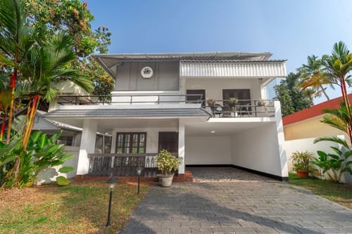 Riviera Residence Suite | Stunning Room With Shared Verandah, Sit-Out Area & Garden – 1 bedroom villa in Alappuzha, Kerala