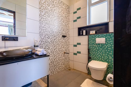 The Jazminn Skyglass | 3-BHK Pet-friendly Apartment with Balcony | Near Bengaluru Palace – 3 bedroom villa in Bengaluru, Karnataka