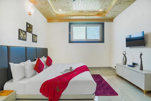 Cliff Trident | 3-BHK With Mountain Views  – 3 bedroom villa in Shimla, Himachal Pradesh
