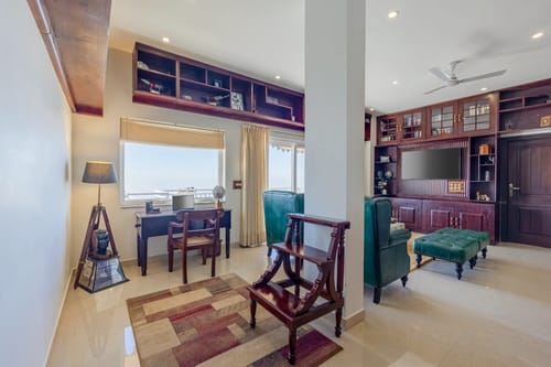 Pinehill Manor | Scenic Hillside 6-BHK Hideaway With Garden, Patio & Gazebo – 6 bedroom villa in Kasauli, Himachal Pradesh