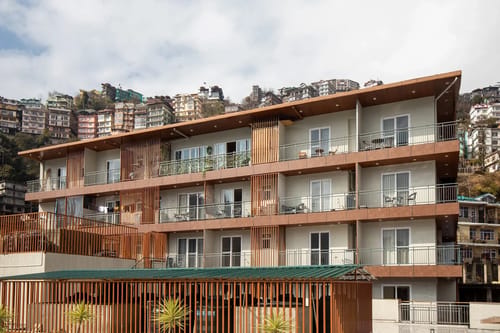 Cliff Crest | 2-BHK | Kitchen | Outdoor Sitting Area | Lift – 2 bedroom villa in Shimla, Himachal Pradesh