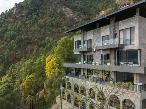 The Himalayan Den – 8 bedroom villa in Kasauli, Himachal Pradesh