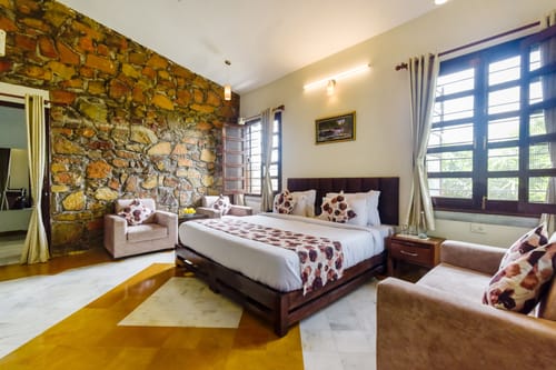 Lake and Hill | Pet-friendly 3-BHK Retreat With Private Pool, Garden, Gazebo & Majestic Aravali Views – 3 bedroom villa in Udaipur, Rajasthan