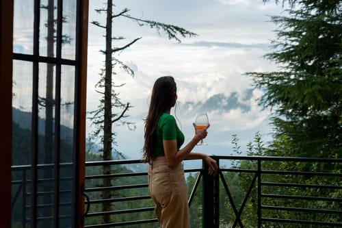 Wood House Retreat – 3 bedroom villa in Shimla, Himachal Pradesh