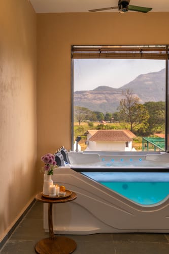 Truntum – 11 bedroom villa in Karjat, Maharashtra