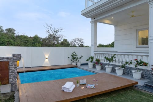 The Kimadi House | 4-BHK English-Style Villa With Rooftop, Pool & Mussoorie Views – 4 bedroom villa in Dehradun, Uttarakhand