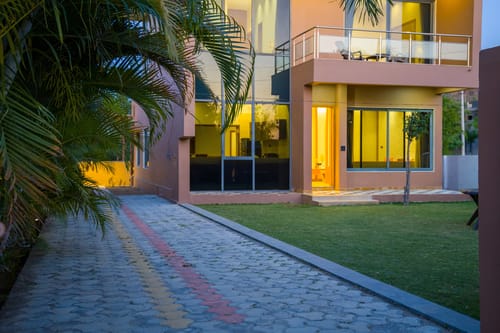 Jeevan Tara Villa | 3-BHK Pet-friendly Retreat: Private Pool, Garden & Scenic Views – 3 bedroom villa in Udaipur, Rajasthan