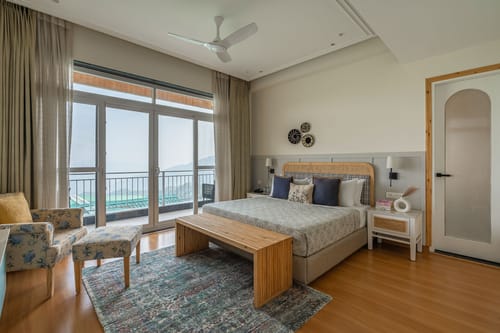 Chapter 6 @ The Ever House
W/ Jacuzzi – 3 bedroom villa in Kasauli, Himachal Pradesh