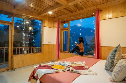 Jibhi Peaks Duplex Cottage With A Hot Tub