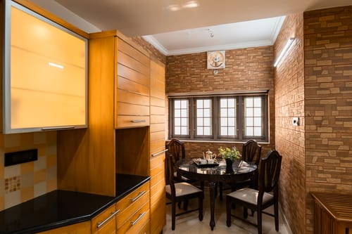 Valiyaveetil Mansion | 5-BHK Mansion With Private Pool, Home Theatre, Garden & Lift | Near New Marine Drive – 5 bedroom villa in Kochi, Kerala