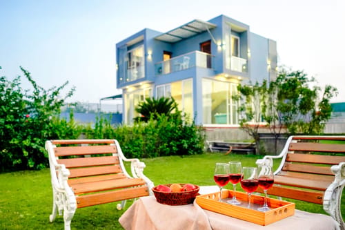 Bluebell | 2-BHK Villa With Private Pool, Vibrant Gardens, & Majestic Aravali Views – 2 bedroom villa in Udaipur, Rajasthan
