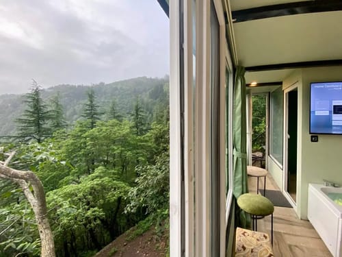 Nest by The Kiana W/ Indoor Jacuzzi