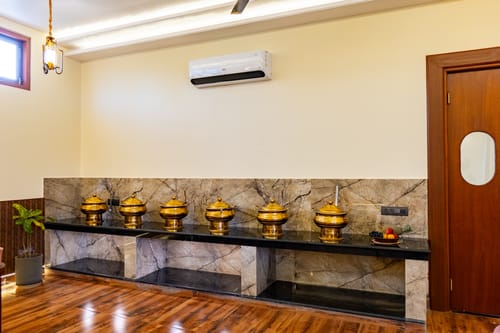 Tiger Cave Suite | 1-Room with Private Pool, Sit-out area, Shared Pool & Garden on Main Ranthambore Road | Pet-Friendly – 1 bedroom villa in Ranthambore, Rajasthan