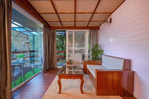 Waterfall Vista- Luxe Treehouse by "The Skydrift" – 1 bedroom villa in Mussoorie, Uttarakhand