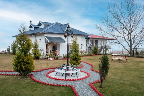 Barefoot Bunglow – 3 bedroom villa in Mussoorie, Uttarakhand