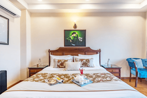 Skyline Grove | Stylish 3-BHK Apt With Scenic Views – 3 bedroom villa in Kasauli, Himachal Pradesh
