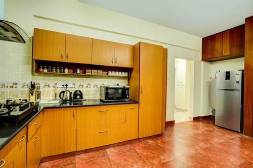 Saffron Breeze | 1-Room in an Apartment with Shared Living, Dining, Lift & Balcony | Women Only – 1 bedroom villa in Bengaluru, Karnataka