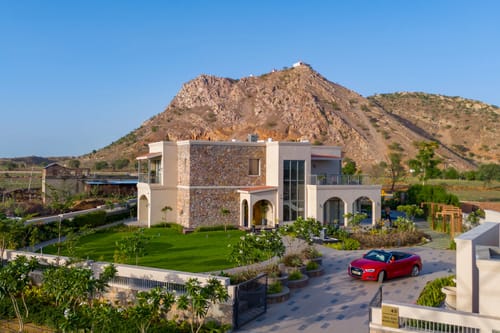 Villa Fiorita | Stunning Mediterranean-Style 3-BHK Villa With Private Pool & Outdoor Bar – 3 bedroom villa in Jaipur, Rajasthan