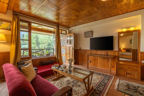 Himalayan Retreat – 9 bedroom villa in Manali, Himachal Pradesh