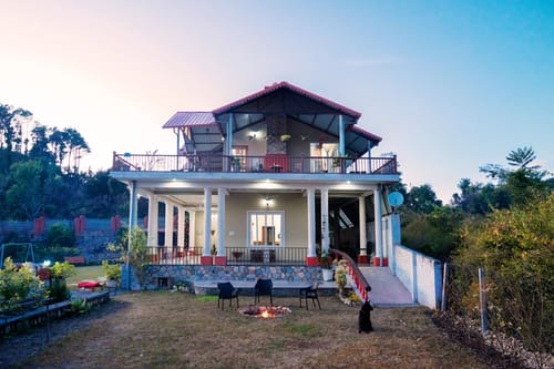 Room 4 @ The Silver Oaks Cottage – 1 bedroom villa in Dehradun, Uttarakhand