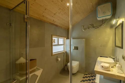 Wooden chalet @ Soul Stories ( 4 BH Luxury Villa ) – 4 bedroom villa in Mussoorie, Uttarakhand