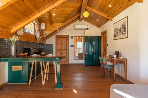 2 Rooms @ Johnson Studios – 2 bedroom villa in Manali, Himachal Pradesh