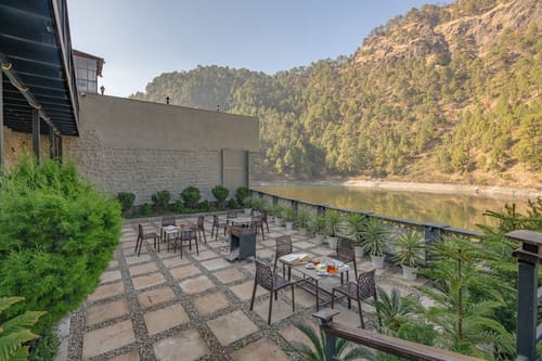 Lakefront Escape | Charming 2-room Suite with Sit-out area, Lake Views & Outdoor deck – 2 bedroom villa in Nainital, Uttarakhand