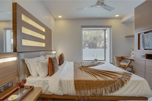 Adarsh Villa 1 | Elegant Pet-friendly 3-BHK Villa With Private Pool & Balcony – 3 bedroom villa in Lonavala, Maharashtra