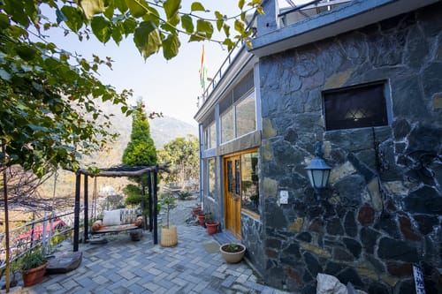 Zephyr Sierra | 2-BHK Hillside Villa With Common Pool, Gym & Restro – 2 bedroom villa in Mussoorie, Uttarakhand