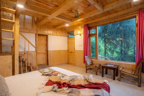 Jibhi Peaks Duplex Cottage With A Hot Tub