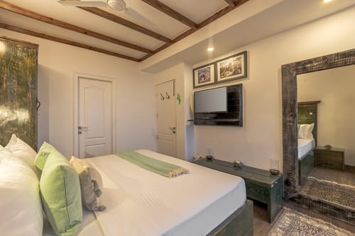 Farsauli 1°| Pet-friendly 3-BHK Hillside Getaway With Gazebo & Balcony – 3 bedroom villa in Nainital, Uttarakhand