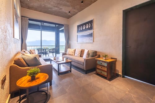 Sunset Boulevard – 6 bedroom villa in Karjat, Maharashtra